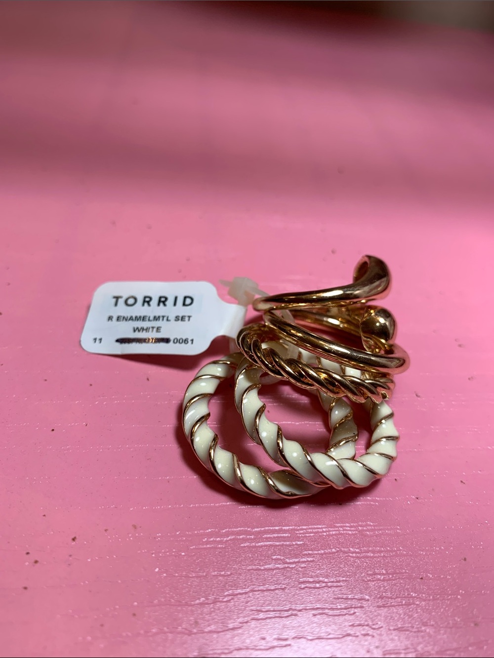 torrid White Enamel & Gold-Tone Twist Stackable Ring Set size 11